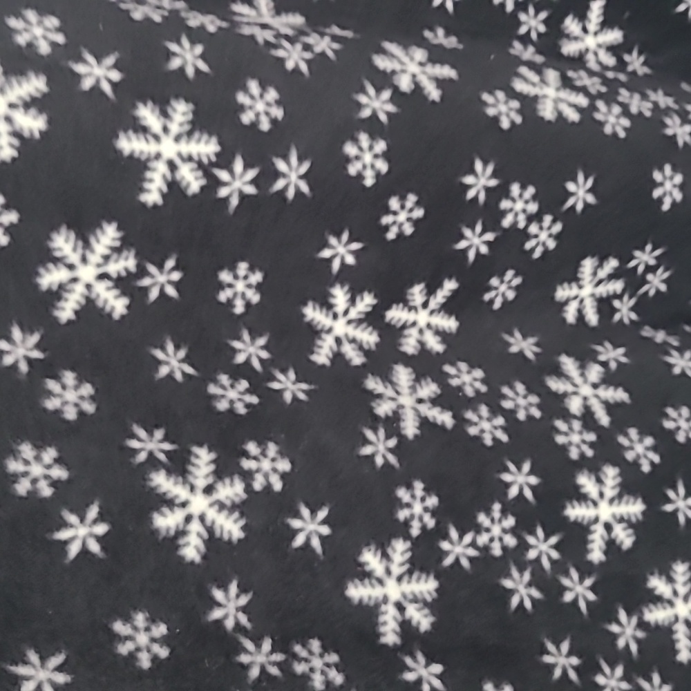 Christmas winter pajamas Old navy snowflakes pajama set - Picture 3 of 4